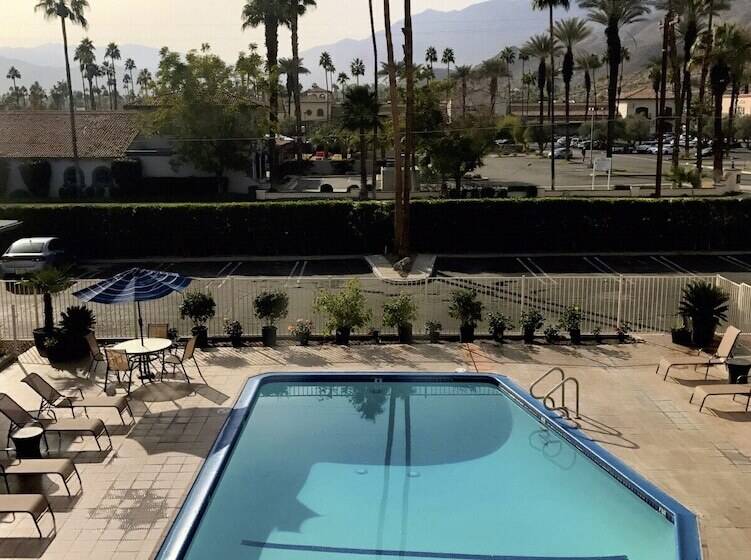 فندق Delos Reyes Palm Springs