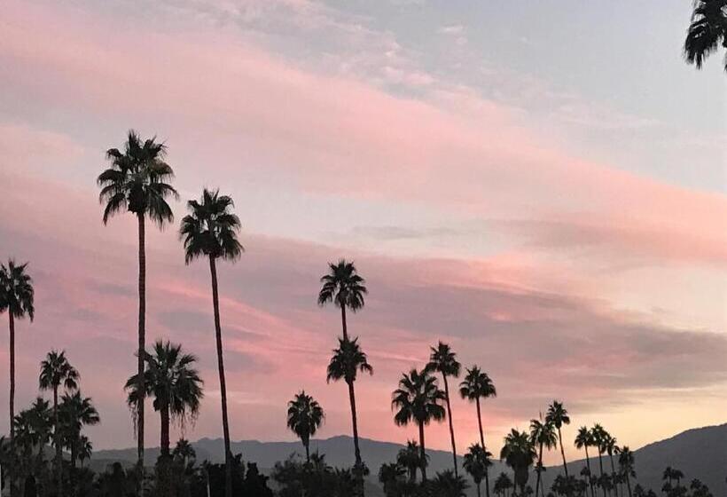 فندق Delos Reyes Palm Springs