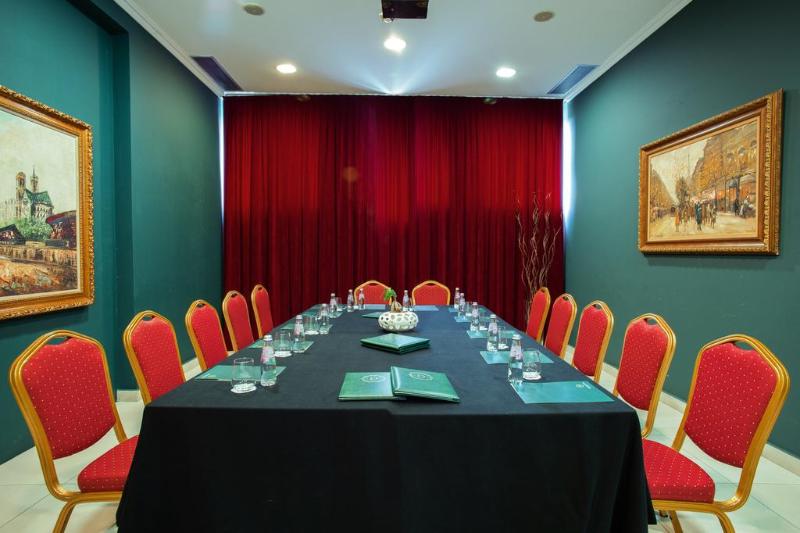 فندق Diplomat  & Spa