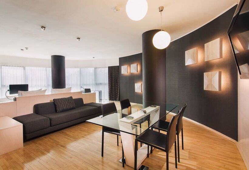 هتل Doubletree By Hilton Cluj – City Plaza