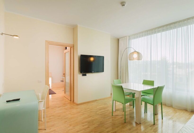 هتل Doubletree By Hilton Cluj – City Plaza