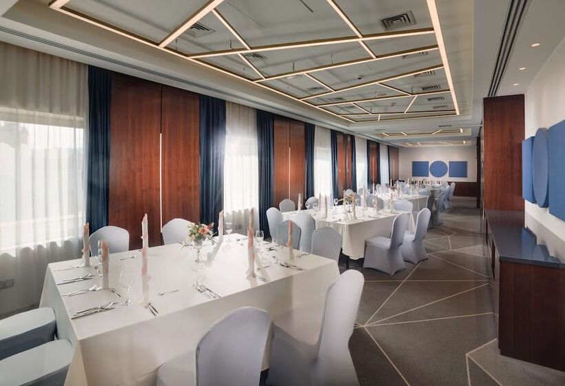 هتل Doubletree By Hilton Cluj – City Plaza