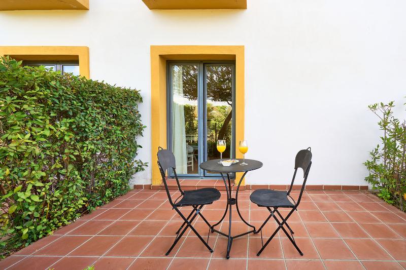 Отель Hacienda El Alcornocal