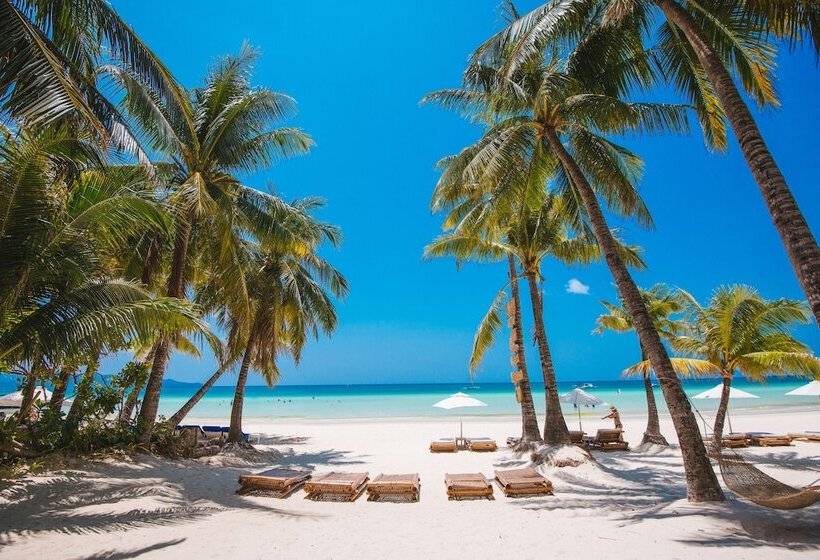 هتل Fridays Boracay Resort