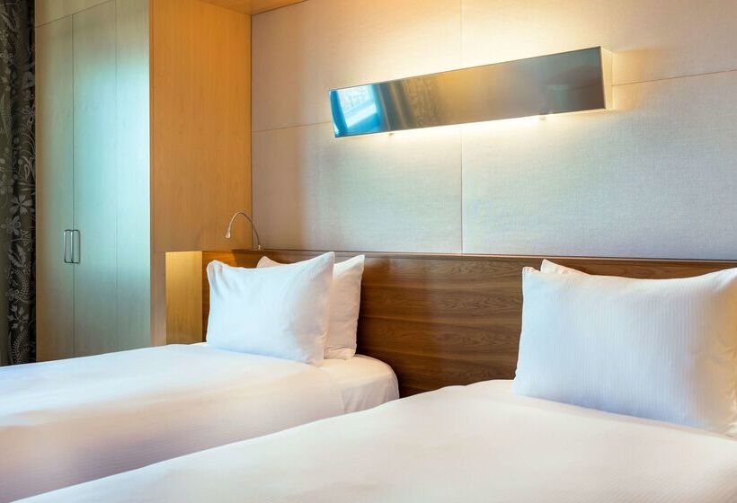 ホテル Hilton Helsinki Airport