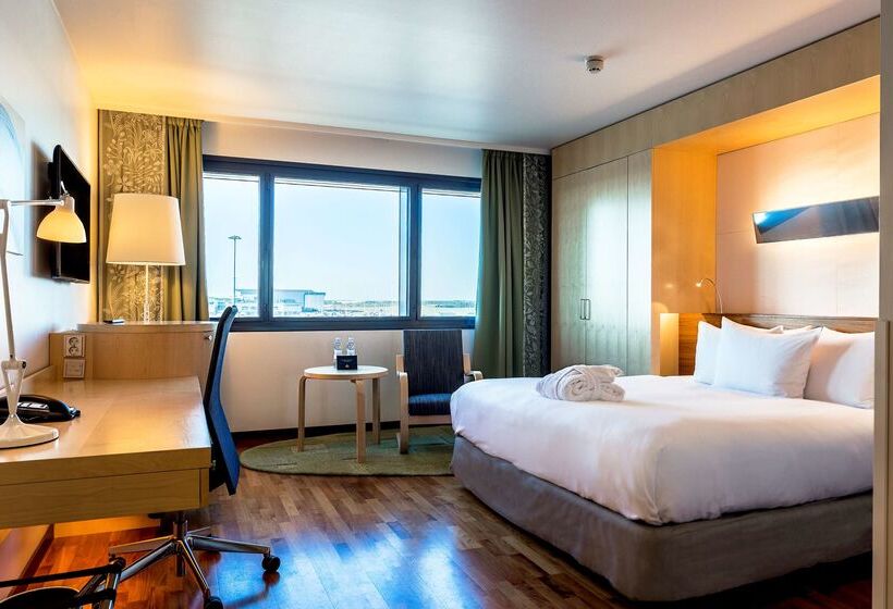ホテル Hilton Helsinki Airport