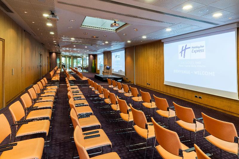 ホテル Holiday Inn Express Paris Canal De La Villette, An Ihg