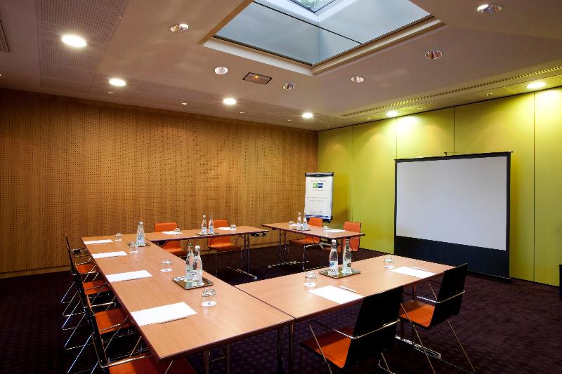 ホテル Holiday Inn Express Paris Canal De La Villette, An Ihg