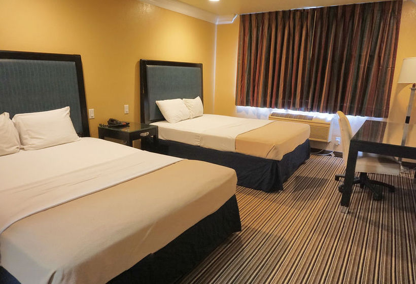 فندق Hollywood Inn Express South
