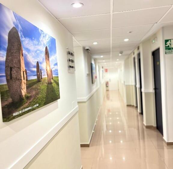 هتل Hostal La Poetisa   Auto Check In