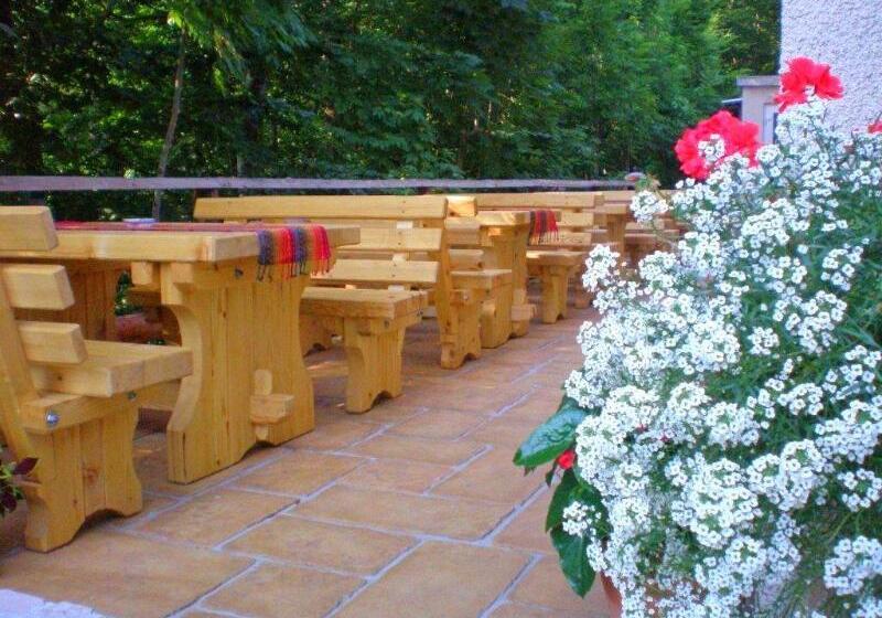 בית מלון כפרי Villa Lykos Plitvice