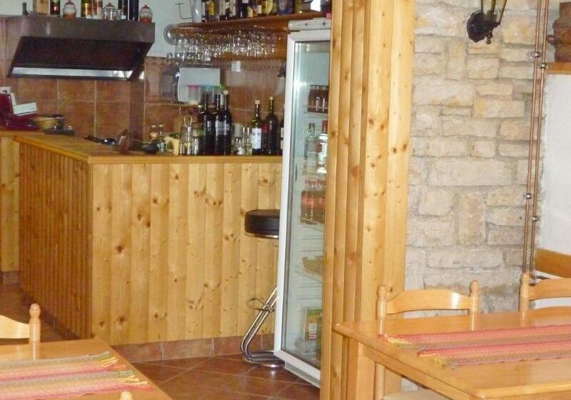 בית מלון כפרי Villa Lykos Plitvice