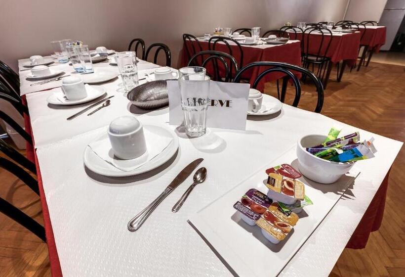 فندق Casa Moho Juan Les Pins