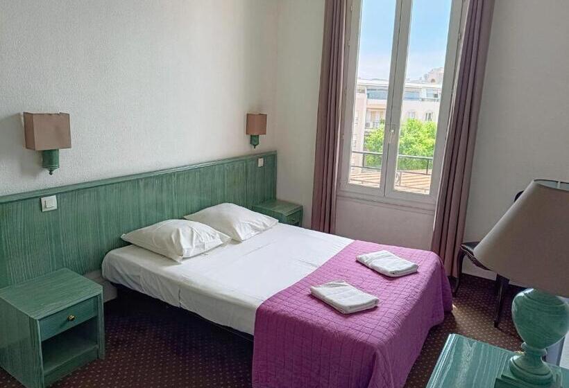 فندق Casa Moho Juan Les Pins