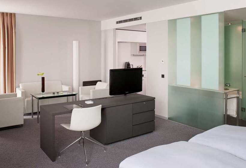 Отель Innside By Meliá Dusseldorf Derendorf