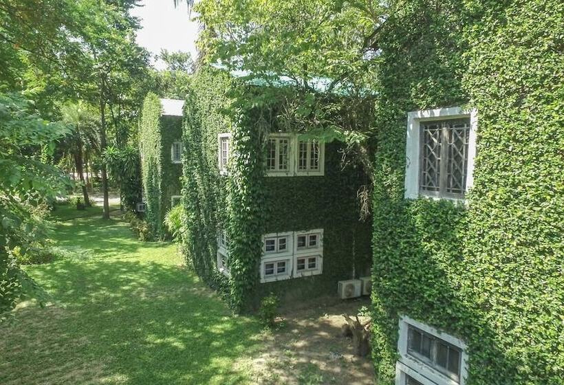 Отель Kao Mai Lanna Resort