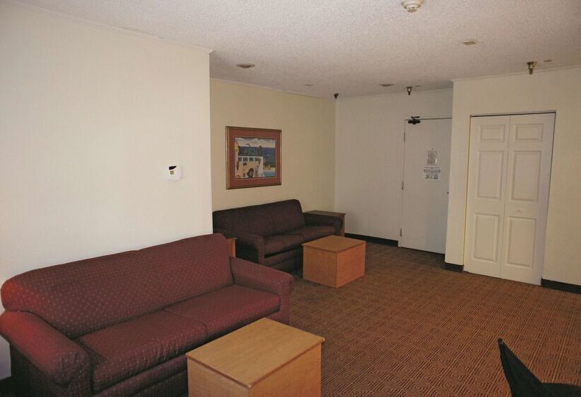 בית מלון כפרי La Quinta By Wyndham Tampa Brandon West