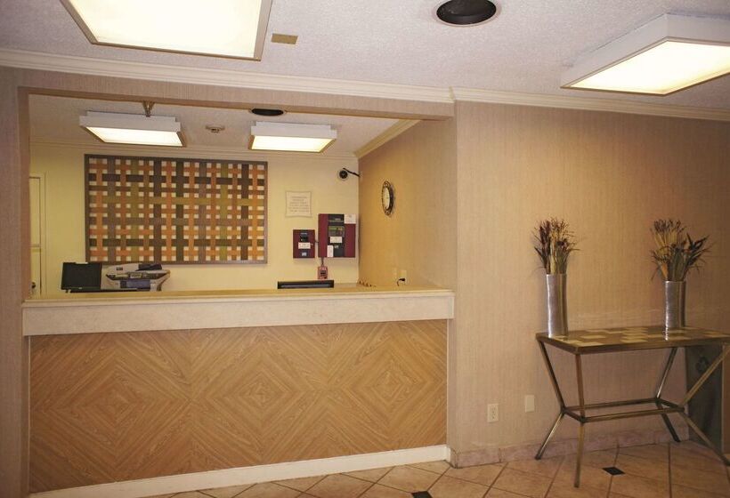 فندق La Quinta By Wyndham Tampa Brandon West