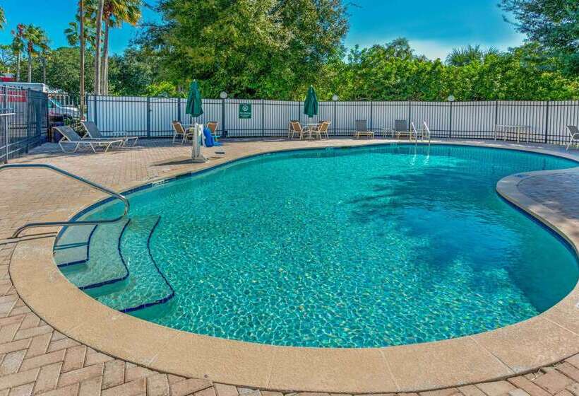 בית מלון כפרי La Quinta By Wyndham Tampa Brandon West