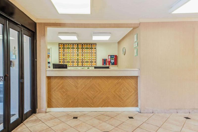 בית מלון כפרי La Quinta By Wyndham Tampa Brandon West