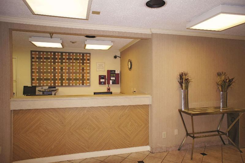 בית מלון כפרי La Quinta By Wyndham Tampa Brandon West