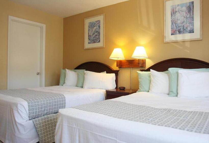 فندق Makai Beach Lodge