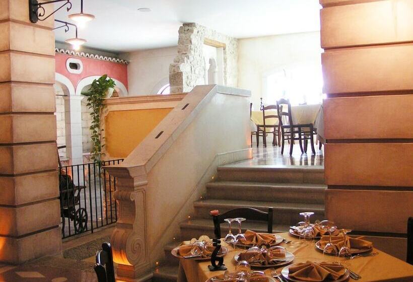 בית מלון כפרי Marchesina Resort Srls