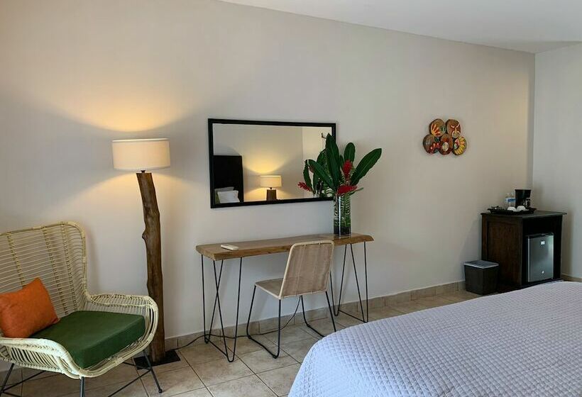 فندق Natural Lodge Caño Negro