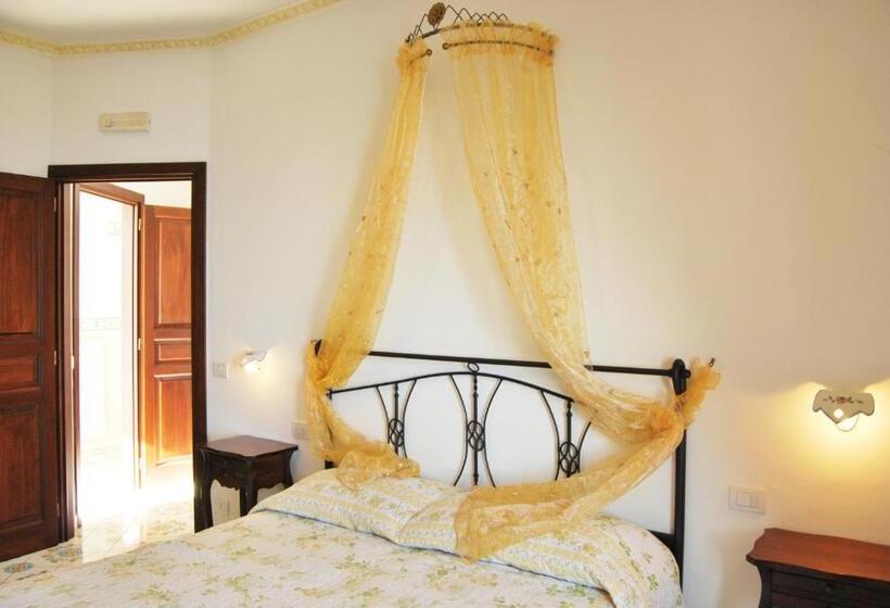 בית מלון כפרי Nido Degli Dei