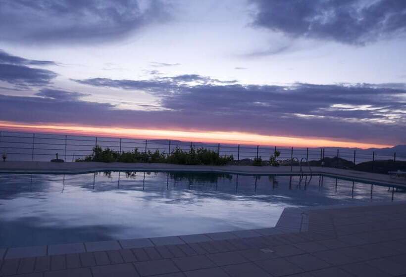 酒店 Nymphes Luxury Apartments