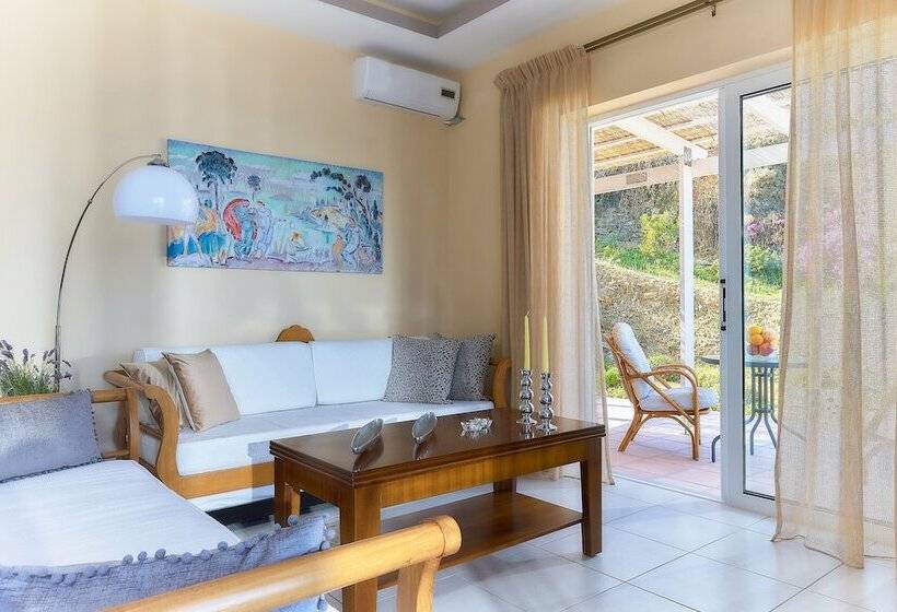 בית מלון כפרי Nymphes Luxury Apartments