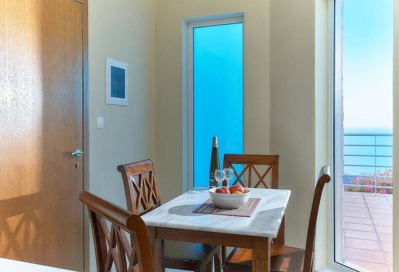 בית מלון כפרי Nymphes Luxury Apartments