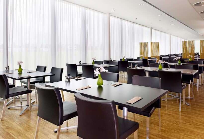 فندق Park Plaza Amsterdam Airport