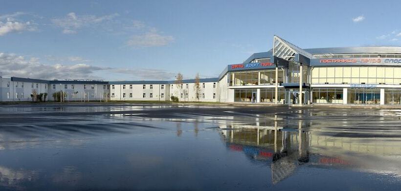 Отель Petro Sport