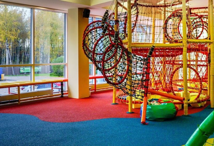 Отель Petro Sport