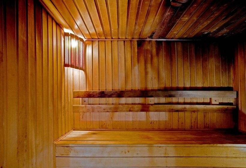 Отель Petro Sport