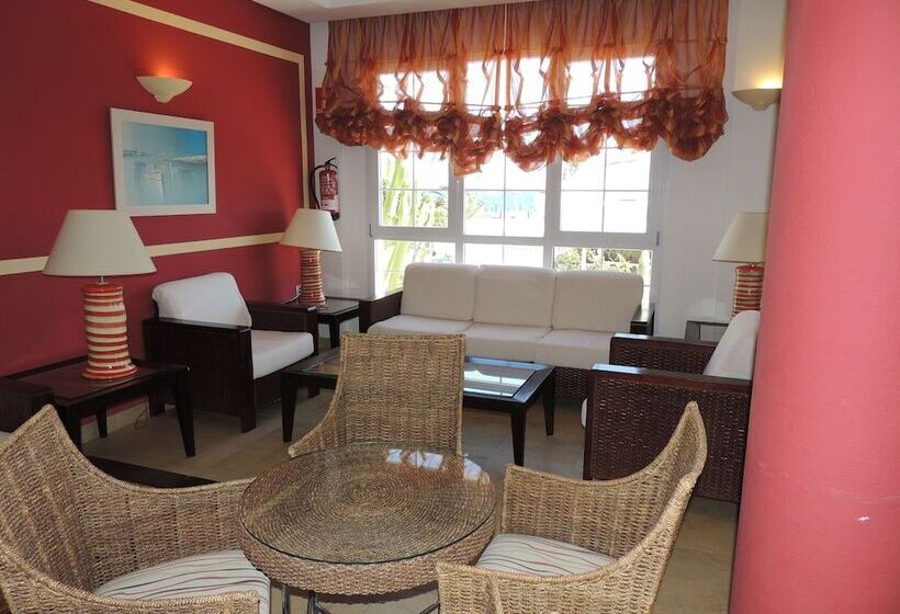 Отель Punta Del Cantal