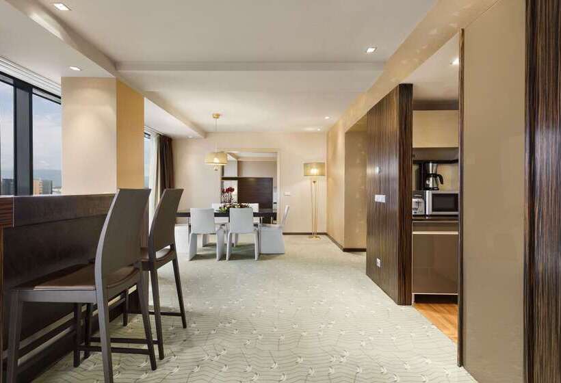 בית מלון כפרי Ramada Sibiu