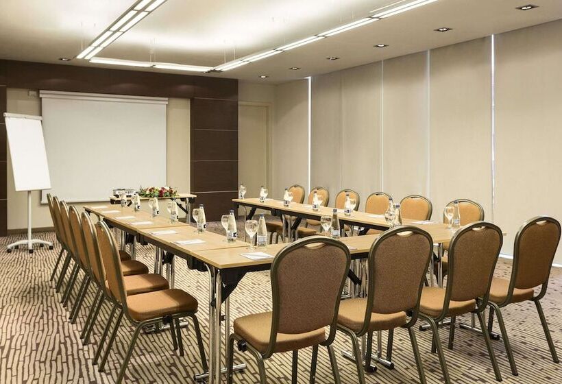 בית מלון כפרי Ramada Sibiu