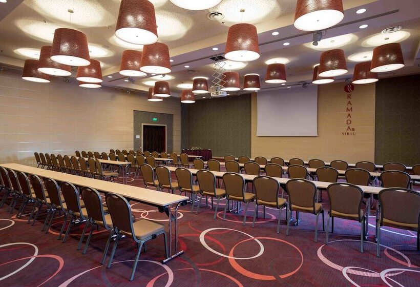 בית מלון כפרי Ramada Sibiu