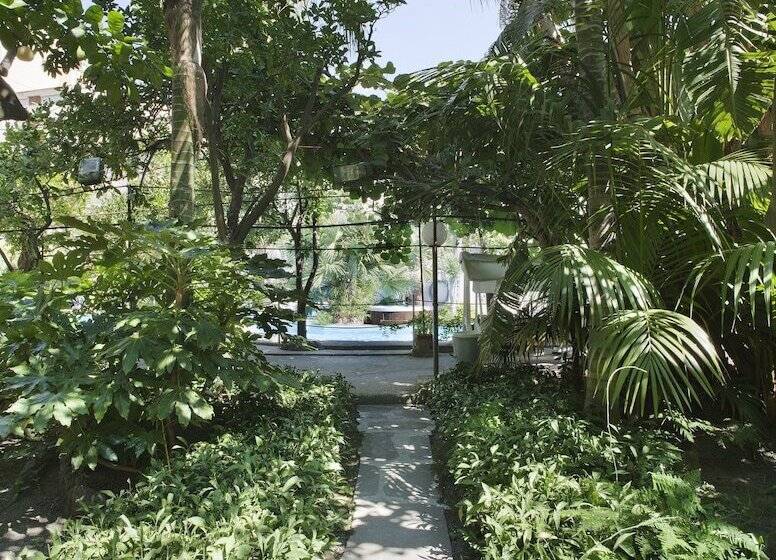 فندق Reginna Palace