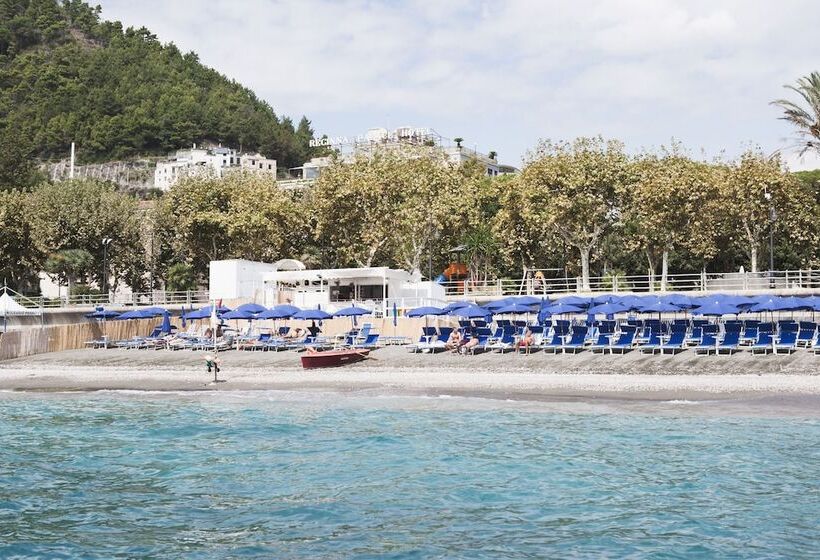 فندق Reginna Palace