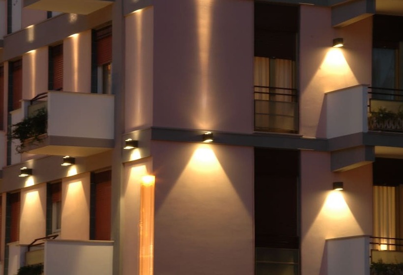 فندق Reginna Palace