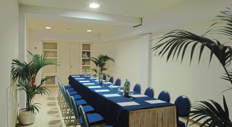 فندق Reginna Palace