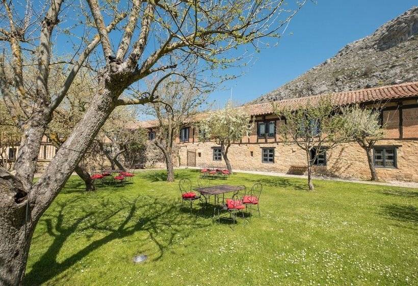 乡村酒店  Posada Santa Maria La Real