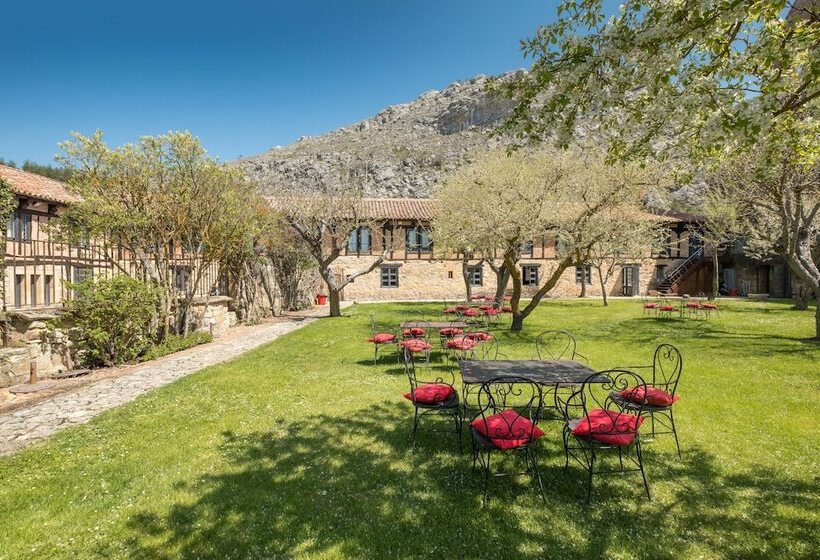 乡村酒店  Posada Santa Maria La Real