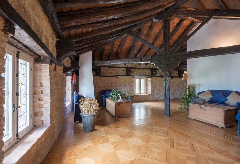 乡村酒店  Posada Santa Maria La Real