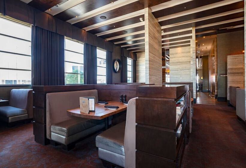 Sandman Hotel & Suites Winnipeg Airport