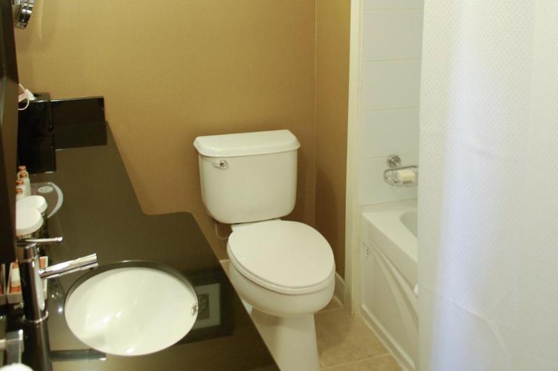 فندق Sandman Signature Toronto Airport