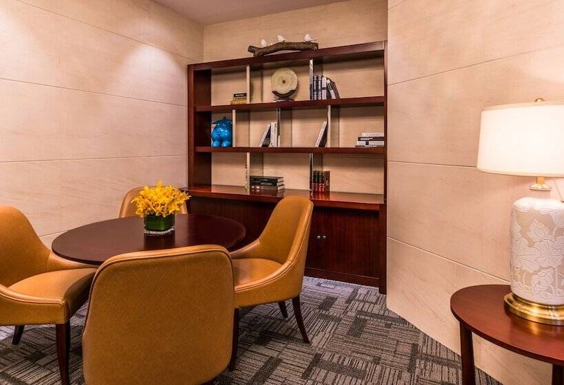 Отель Springdale Serviced Residence